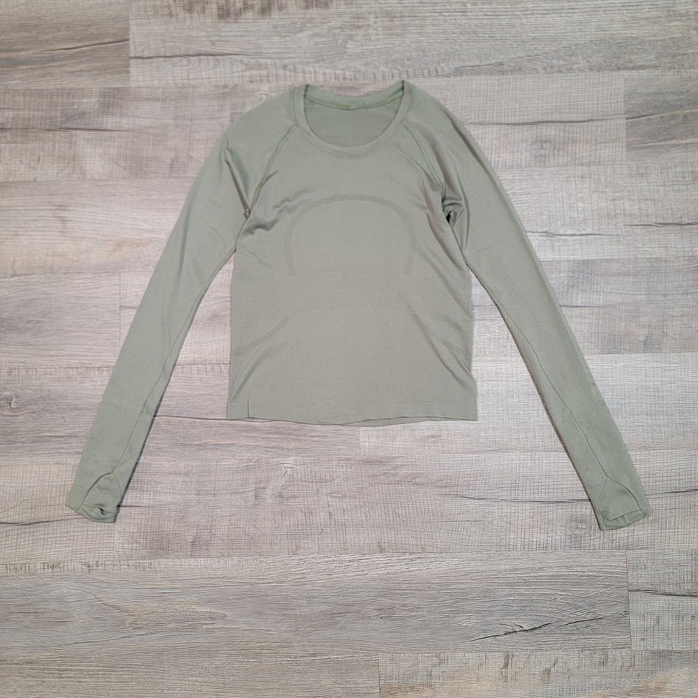 Lululemon Swiftly Tech Long Sleeve Shirt 2.0 Sage Green Size 6 Running Top